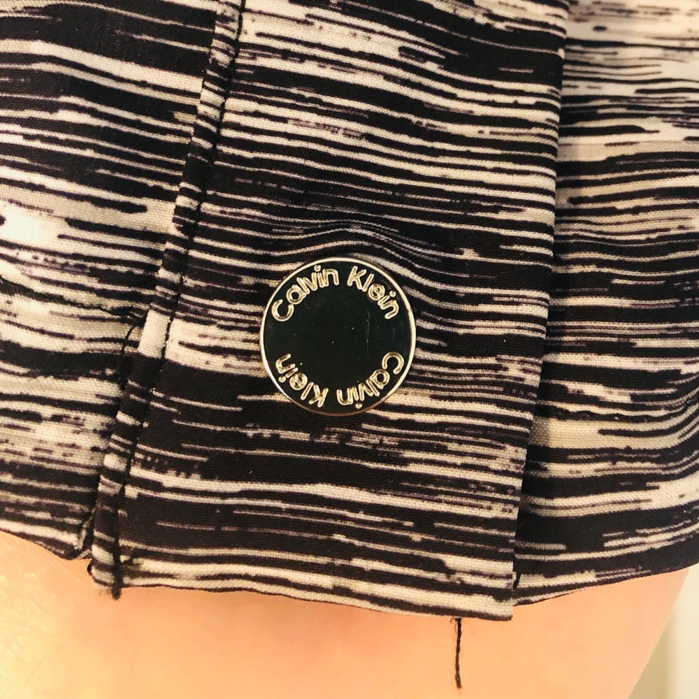 Calvin Klein active long sleeve button up - Picture 6 of 6
